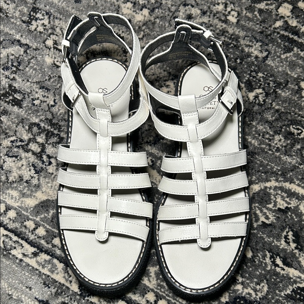 Oasis Society Elegant White Strappy Sandals